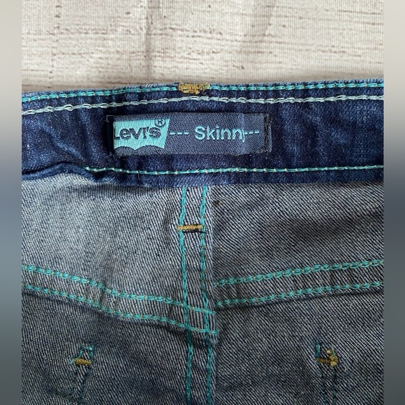 Levi's Girls’ Dark Blue Skinny Jeans Timeless Style - Picture 4 of 5